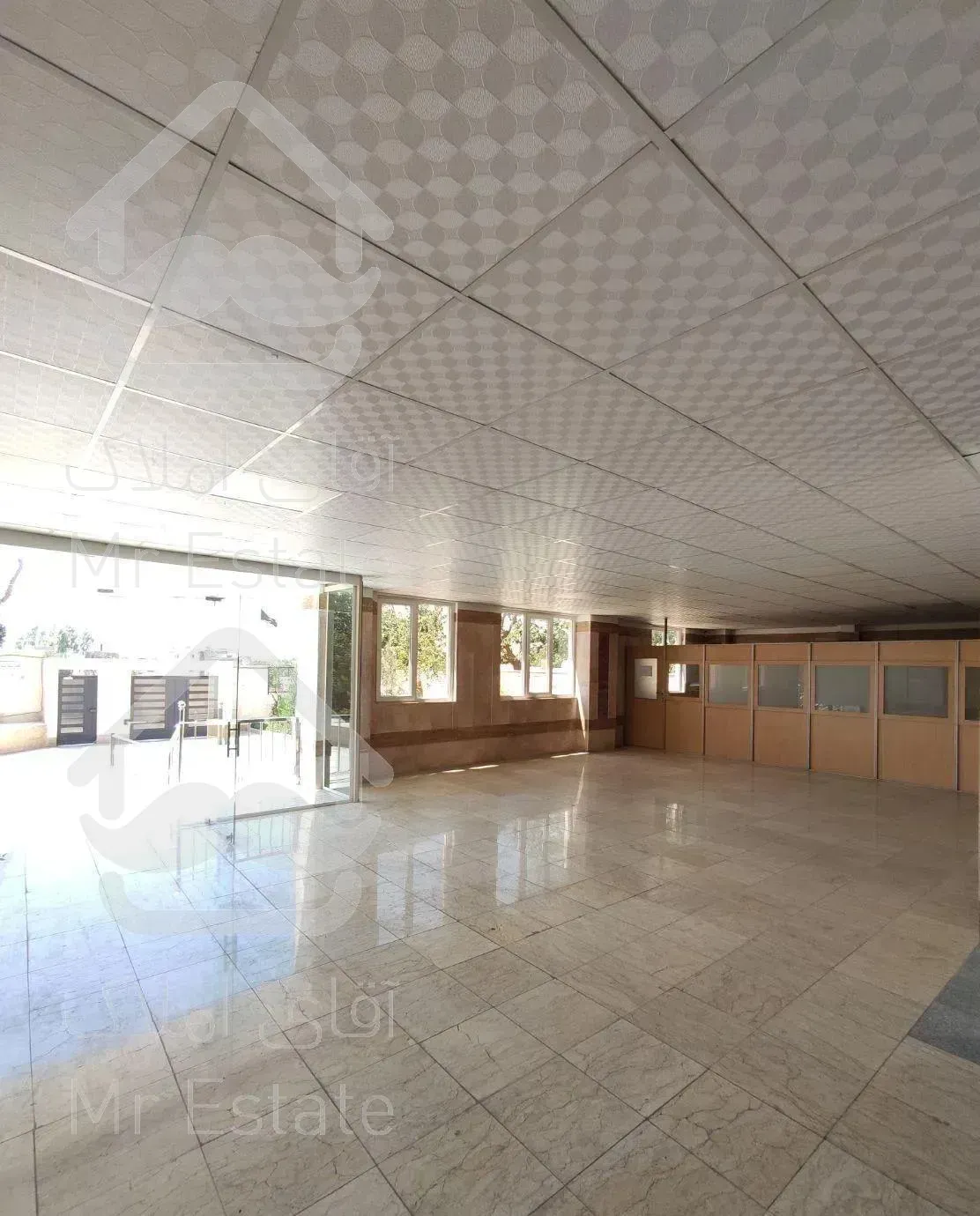 ۷۷متر / فول امکانات / سالن پرده خور / شهران