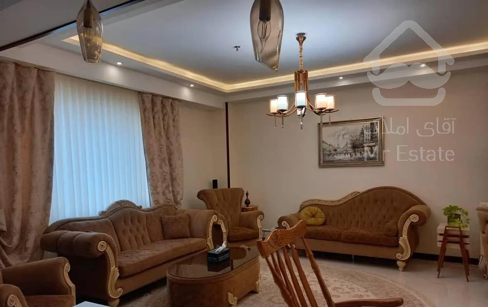 ١١٨ متری*سالن پرده خور قدی*بدون مشرف*خوش نقشه