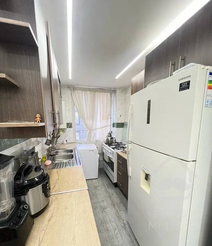 ۴۷متر /ط سوم /زیر قیمت منطقه /فوری فورشی