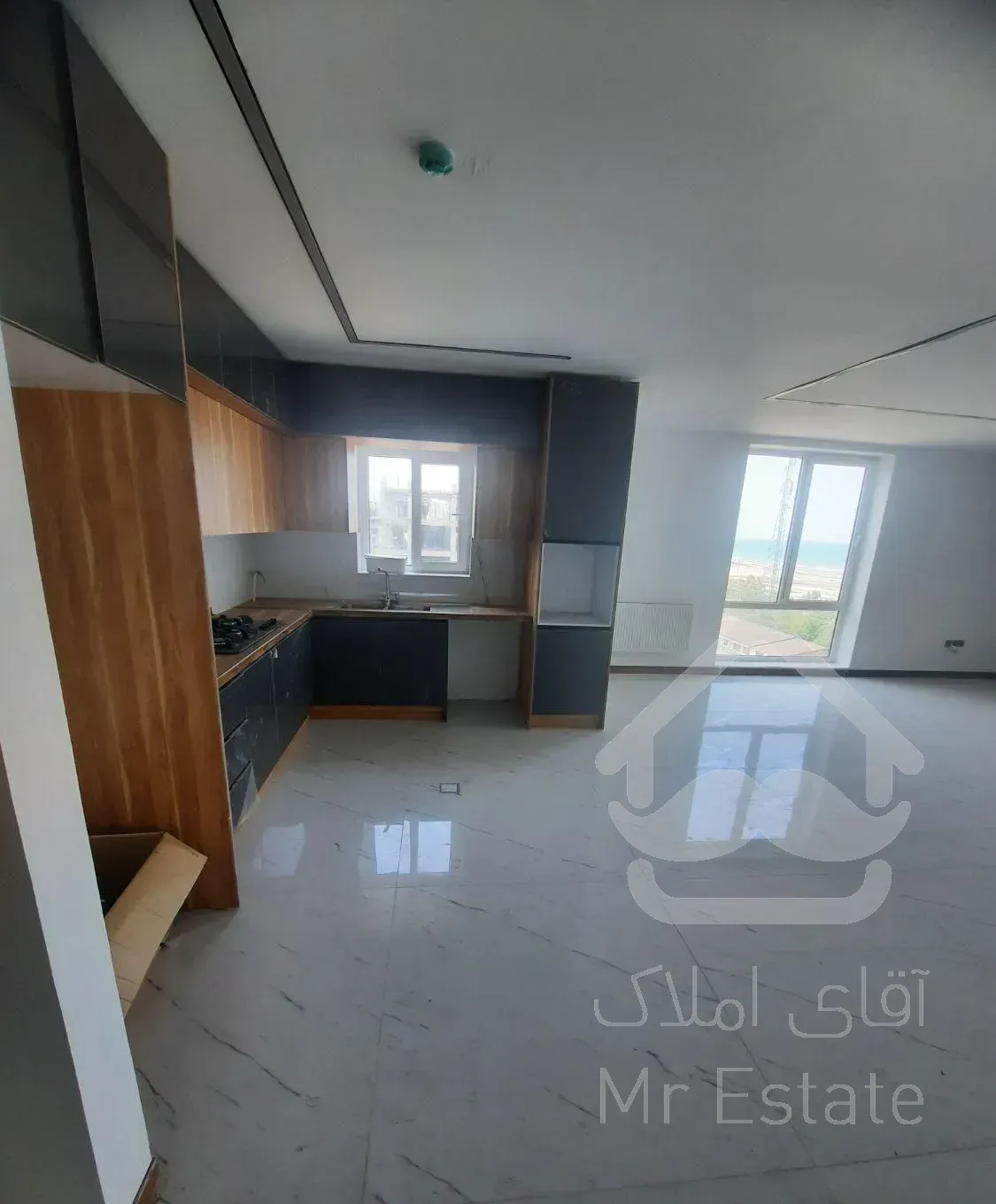 آپارتمان پلاک یک ساحل کلید نخورده(ناصری)