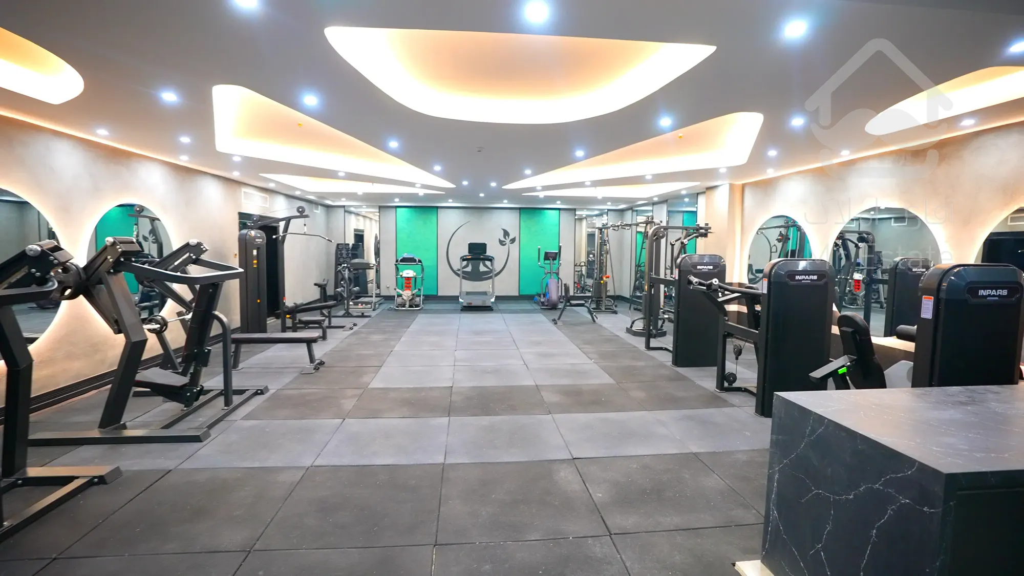 ۹۶ متری/برج باغ هما/برند حاج آقا قربانی