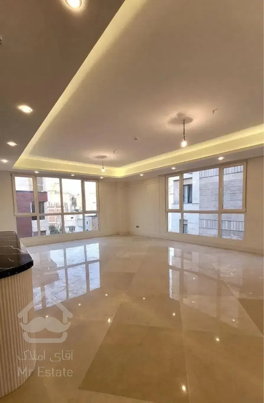 ۱۲۰متر/۳خواب/نوساز کلید نخورده/فول/محدوده پلیس