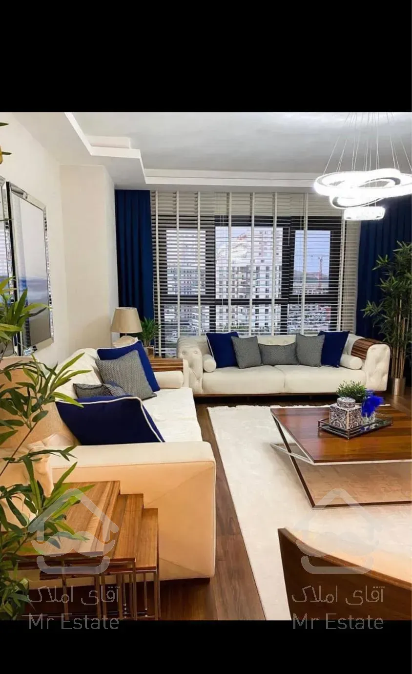 بلوار اردستانی. / متراژ صد / خانه دار شدن سخت نیست