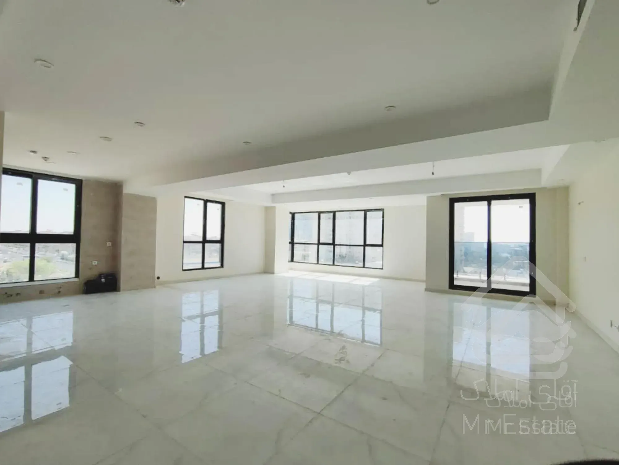 فروش 160 متر 3 خواب در برج مجلل..