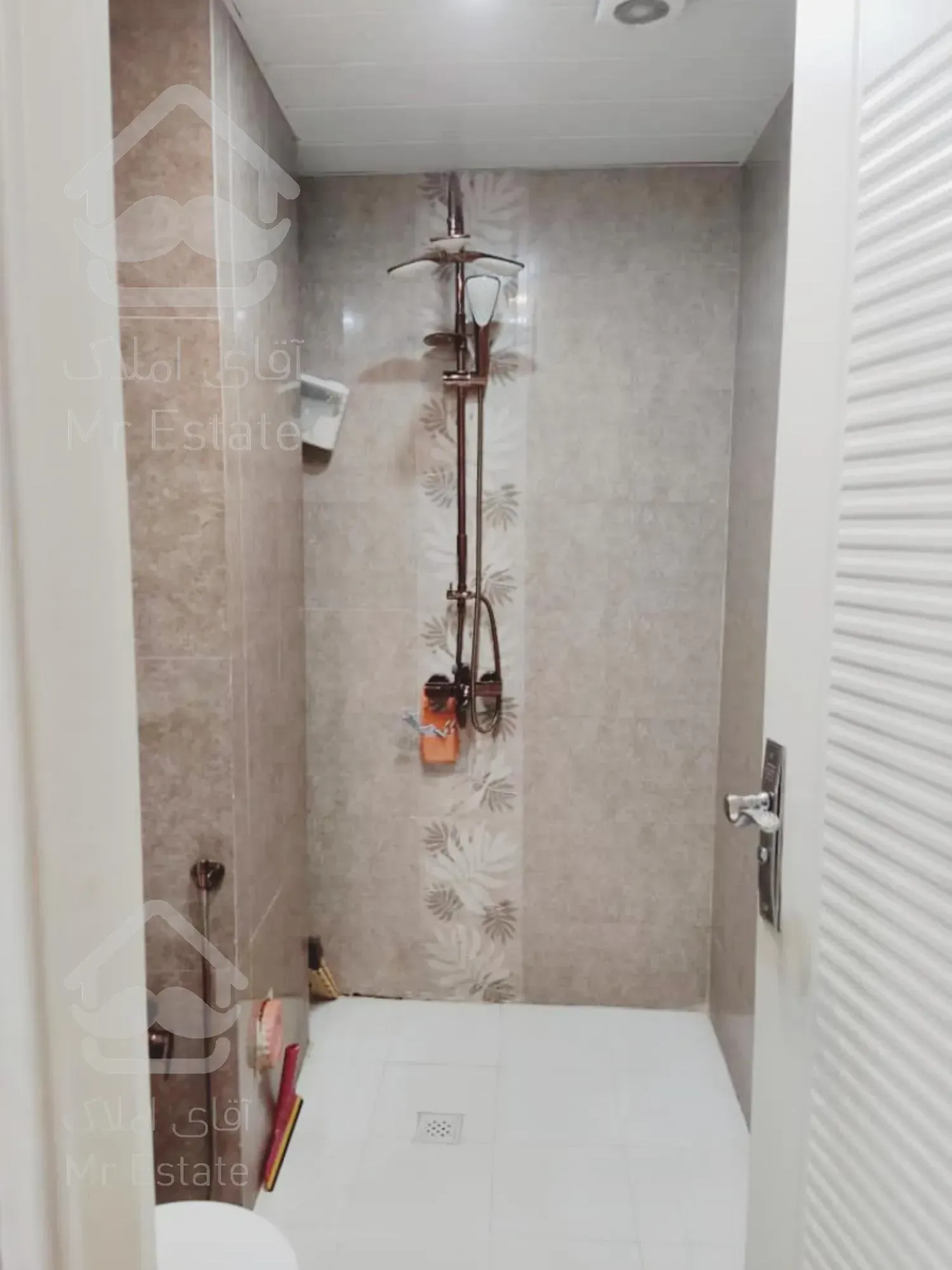 114متر 3خواب . مناسب سرمایه گذاری و سکونت