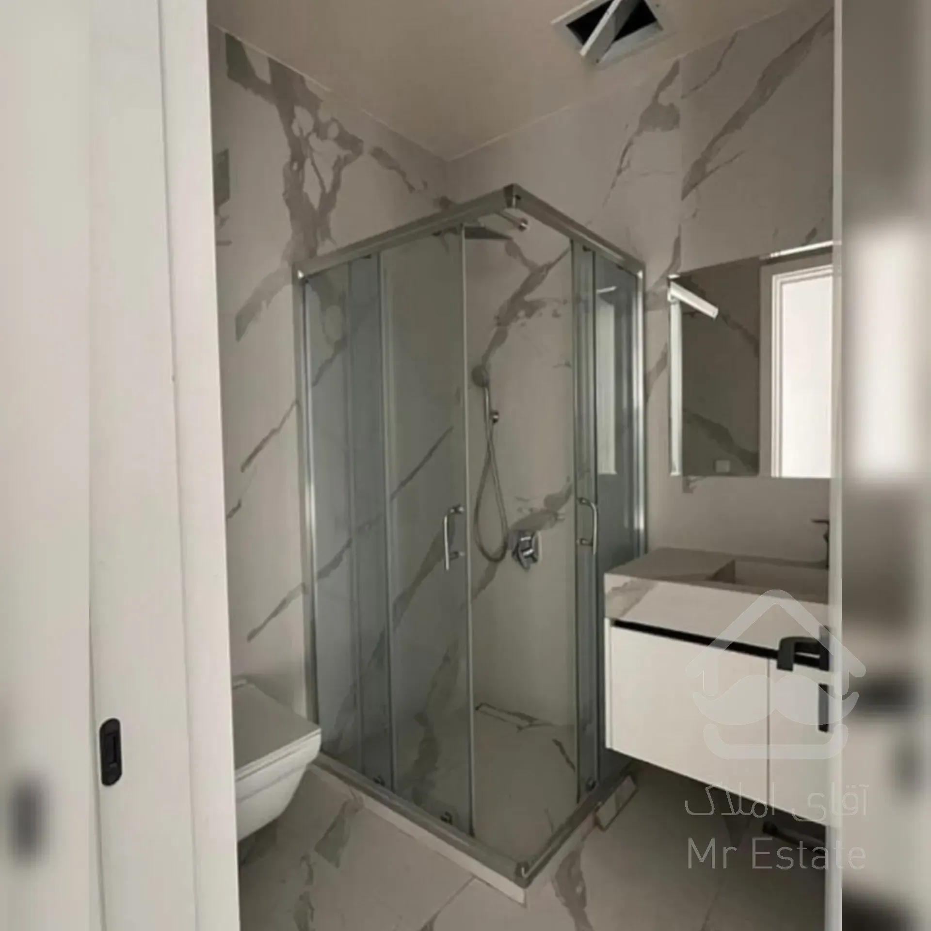 اجاره آپارتمان ۱۱۰متری در نیاوران لوکس