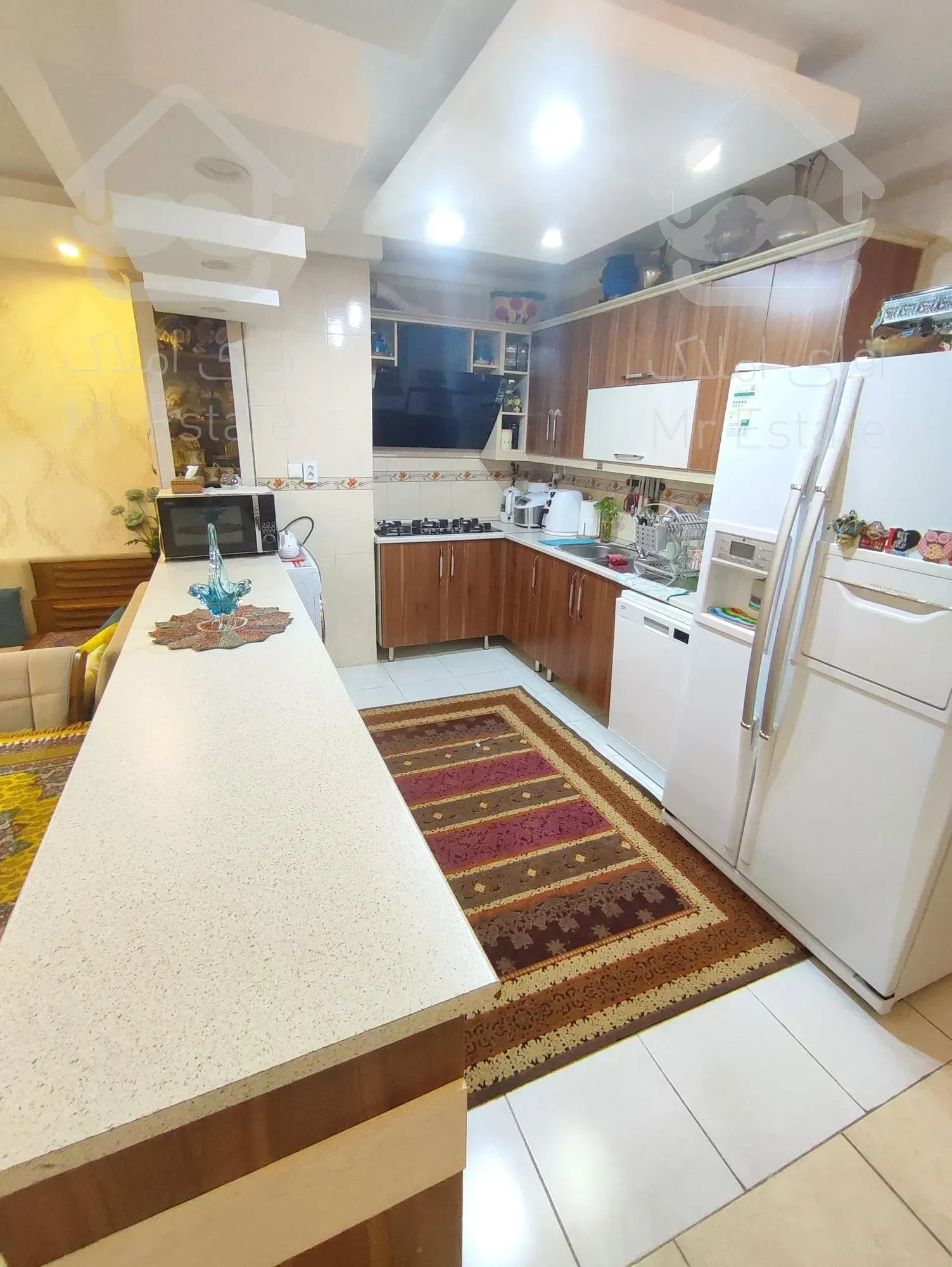 واحد جلو/ 90 متری/2 خوابه /5 قدم تا اصلی