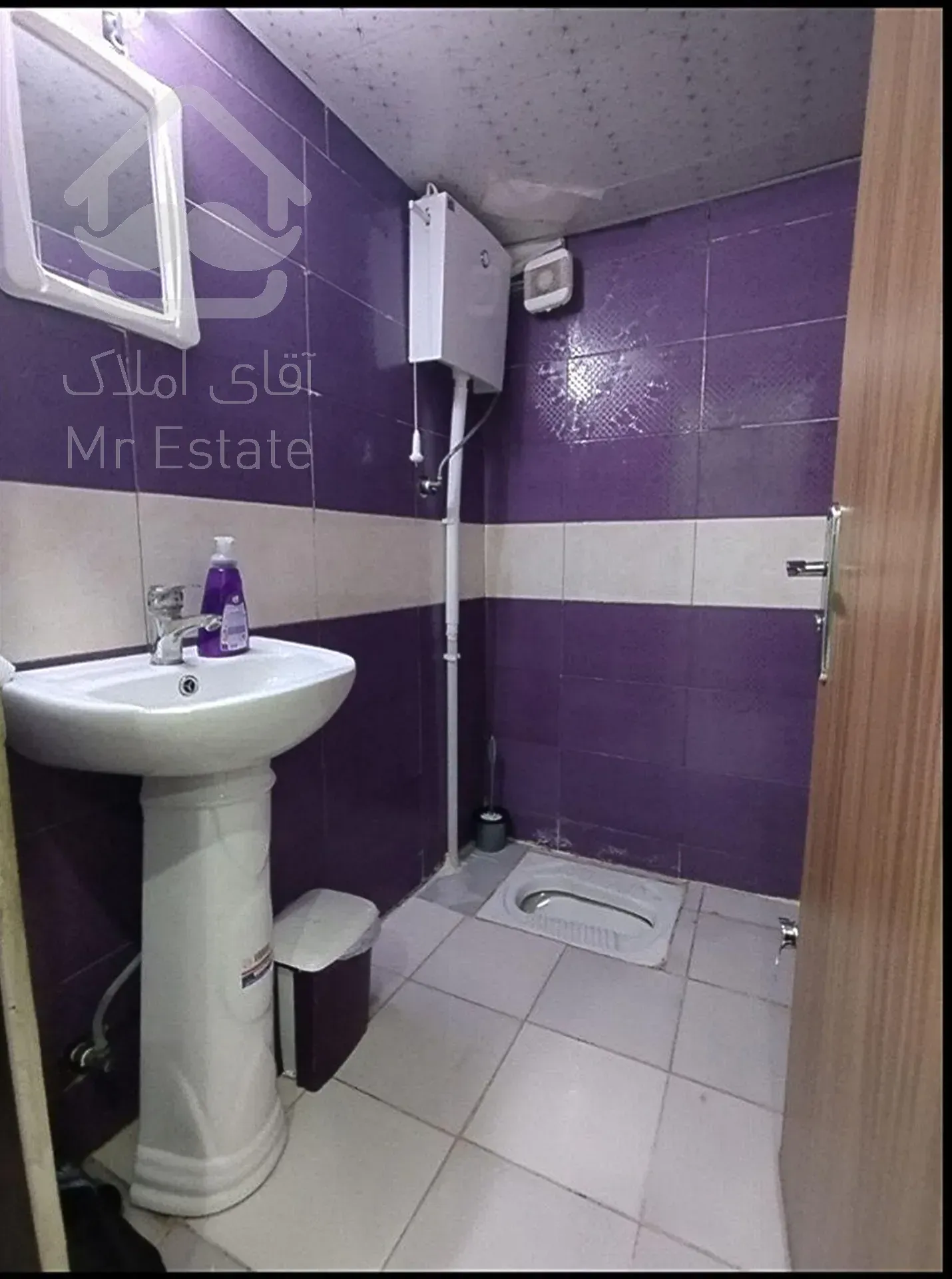 واحد پارکینگ انباری دار در شمال فاز پنج