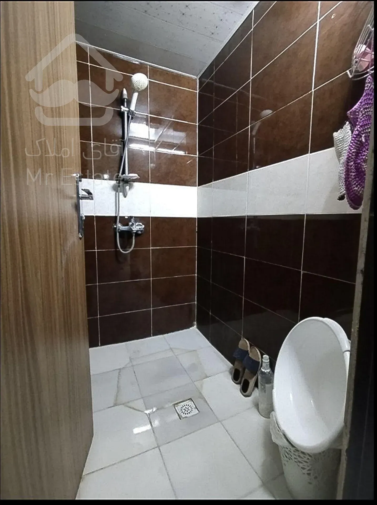 واحد پارکینگ انباری دار در شمال فاز پنج