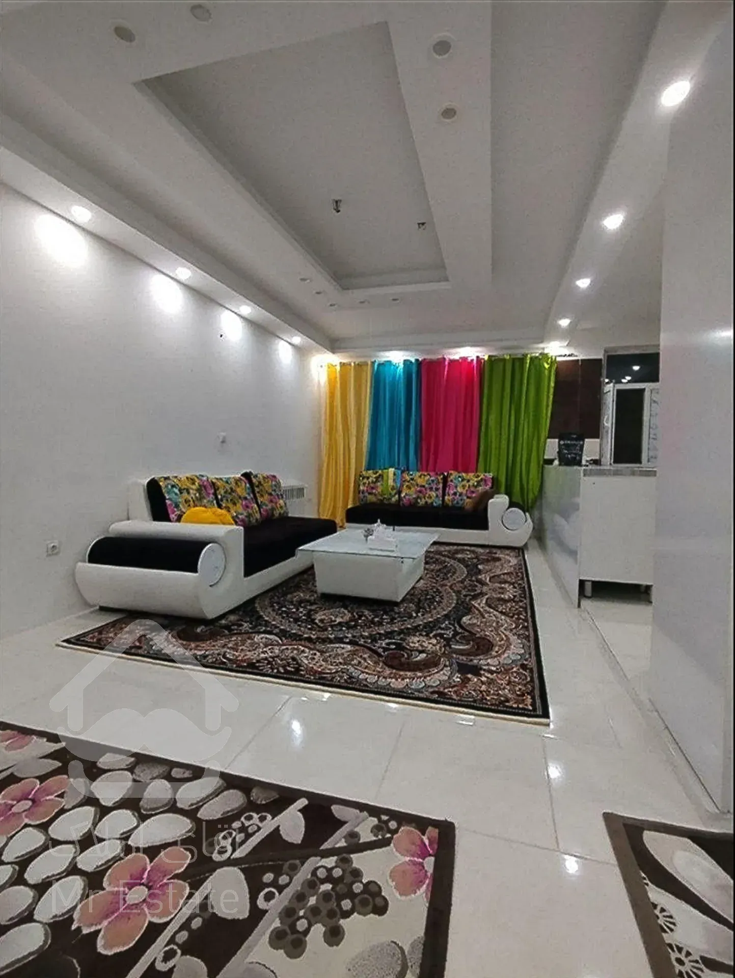 واحد پارکینگ انباری دار در شمال فاز پنج