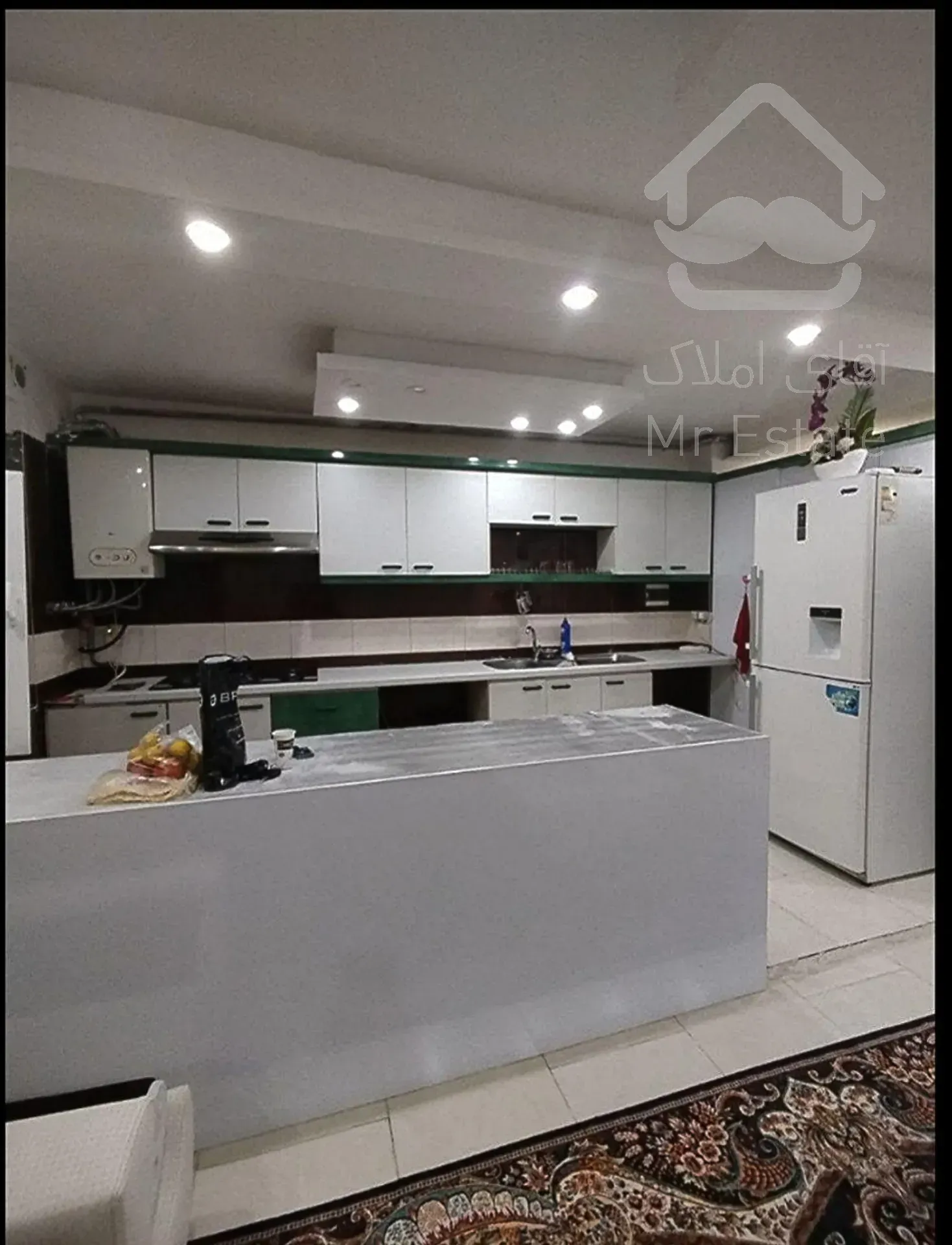 واحد پارکینگ انباری دار در شمال فاز پنج