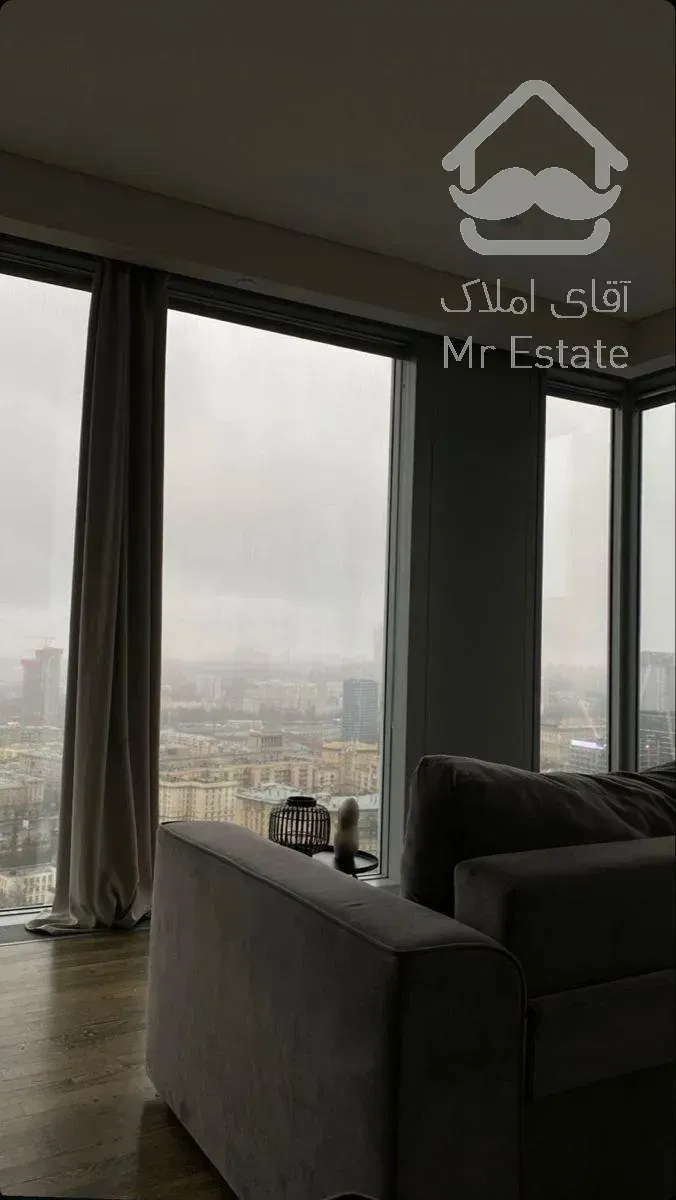 برجی هوشمند و لوکس در کنار دریاچه