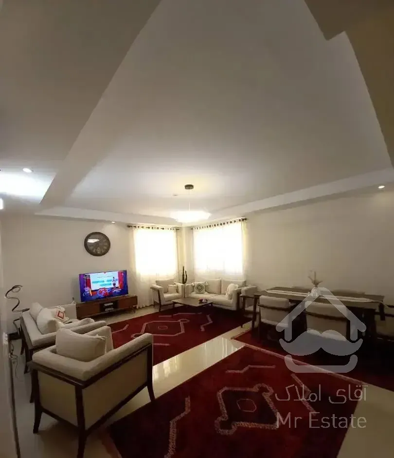 ۱۰۶ متری ، شیک ، چیتگر