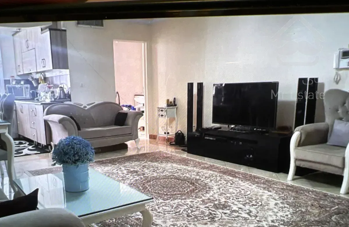 اپارتمان۶۹متری داخل شهرک شاهد