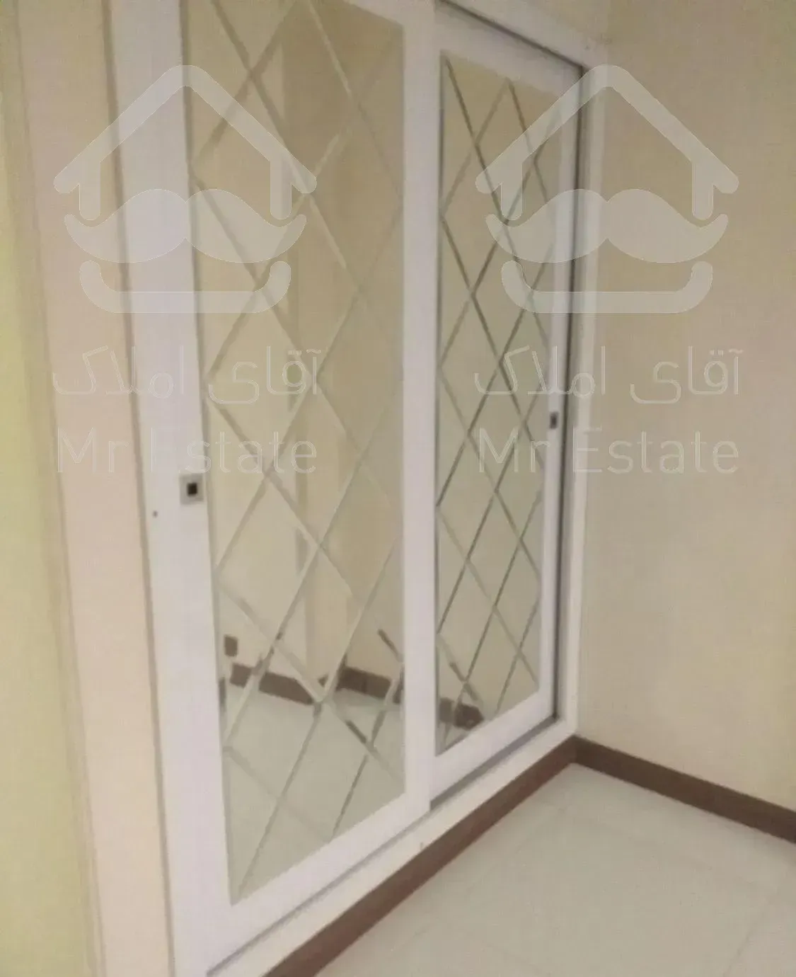 آپارتمان صد متری کاملا بازسازی شده