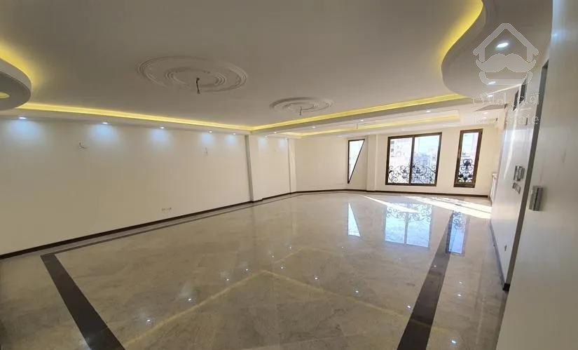 آپارتمان ۲۰۰ متر تهرانپارس با ۸ پارکینگ اختصاصی