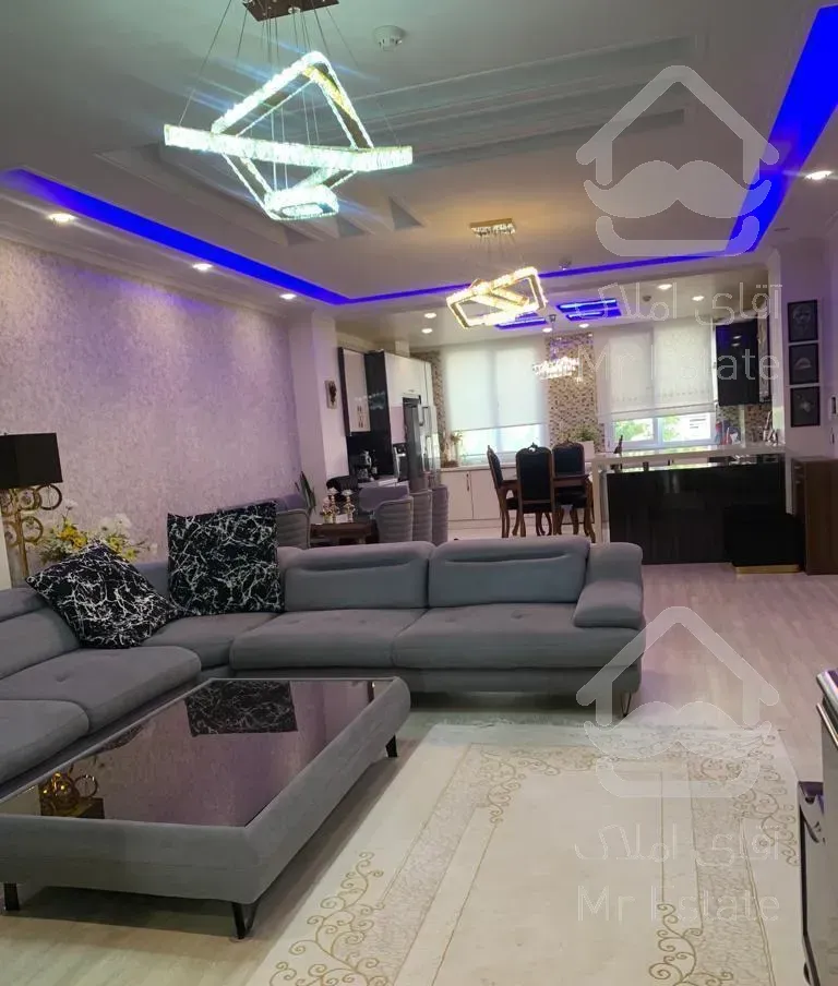 صدوهجده متر /فول امکانات / غرق در نور