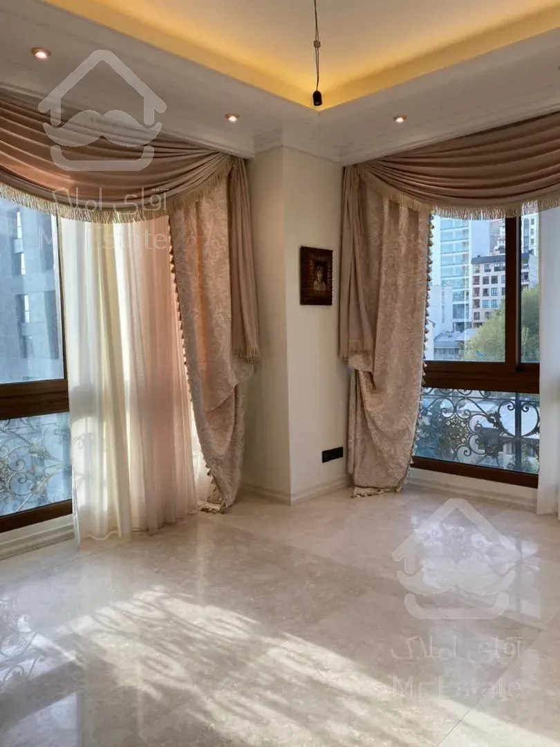 فروش آپارتمان ۳۰۰متر ۴خواب