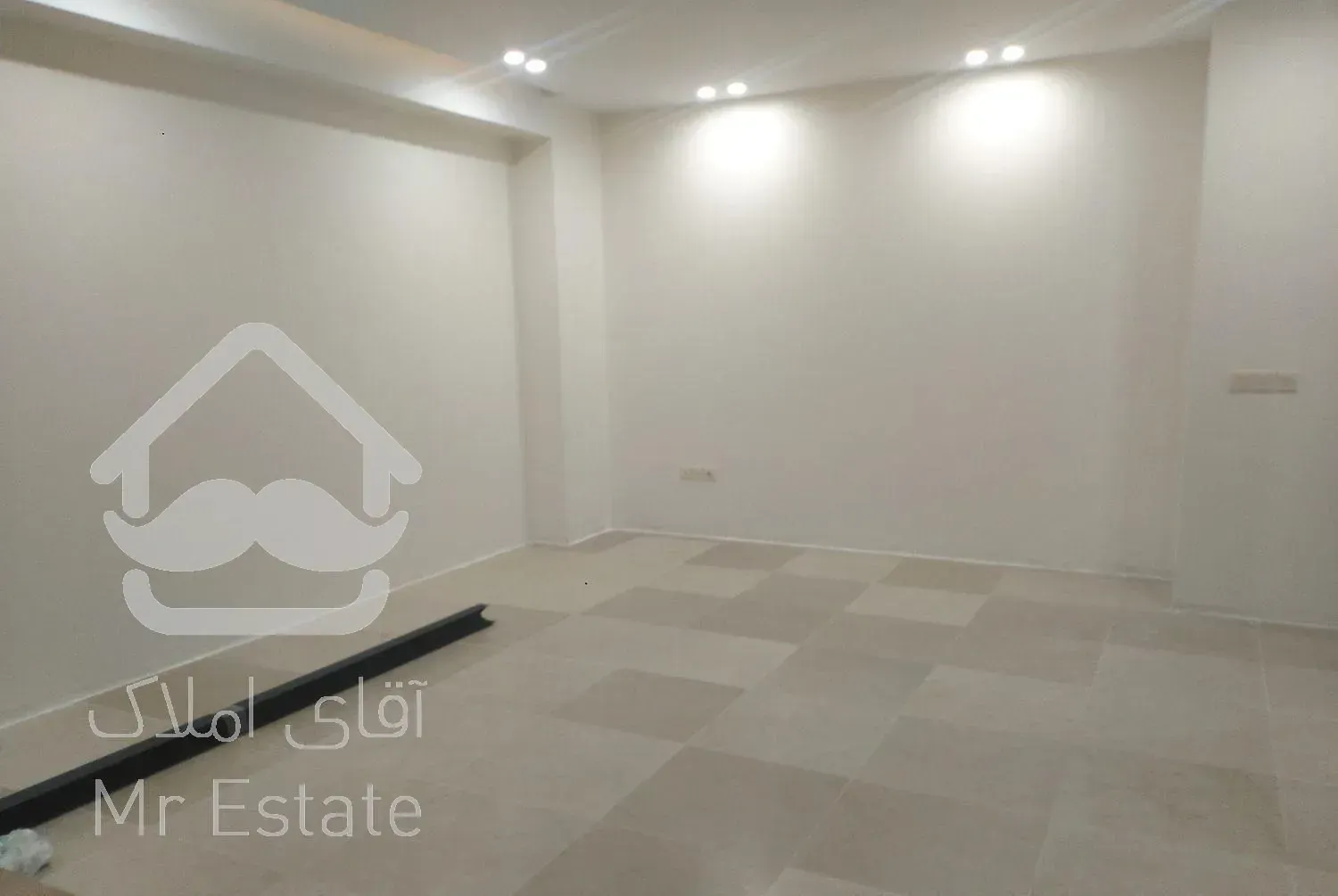 75 متر نوساز چهار راه سرو سعادت آباد