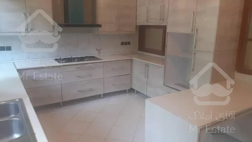 اجاره و رهن آپارتمان باغ فردوس 250  متر اکازيون