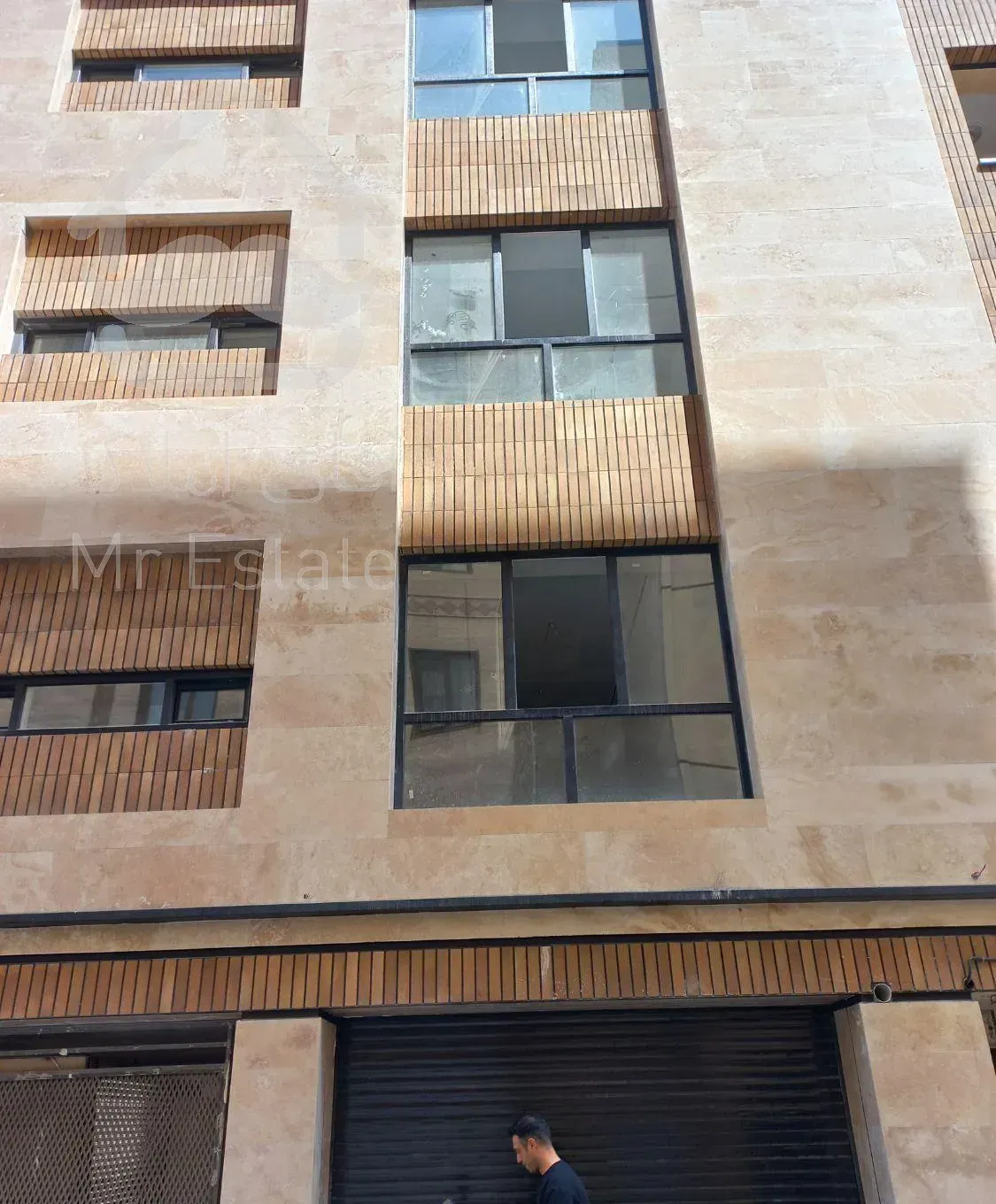 آپارتمان ۲خوابه غرق نور