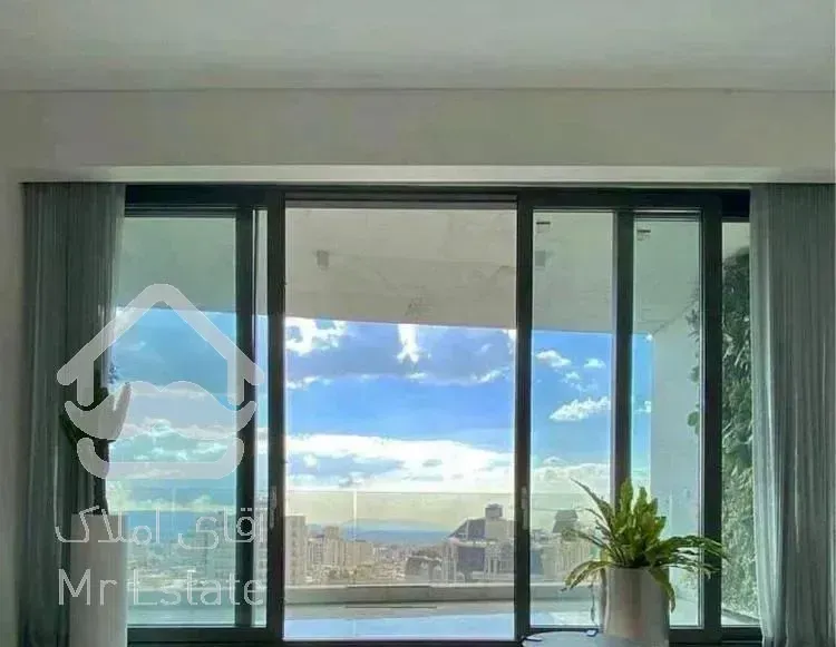 ۷۰۰متر پنت هاوس+(۱۲۰متر تراس) کامرانیه ویو