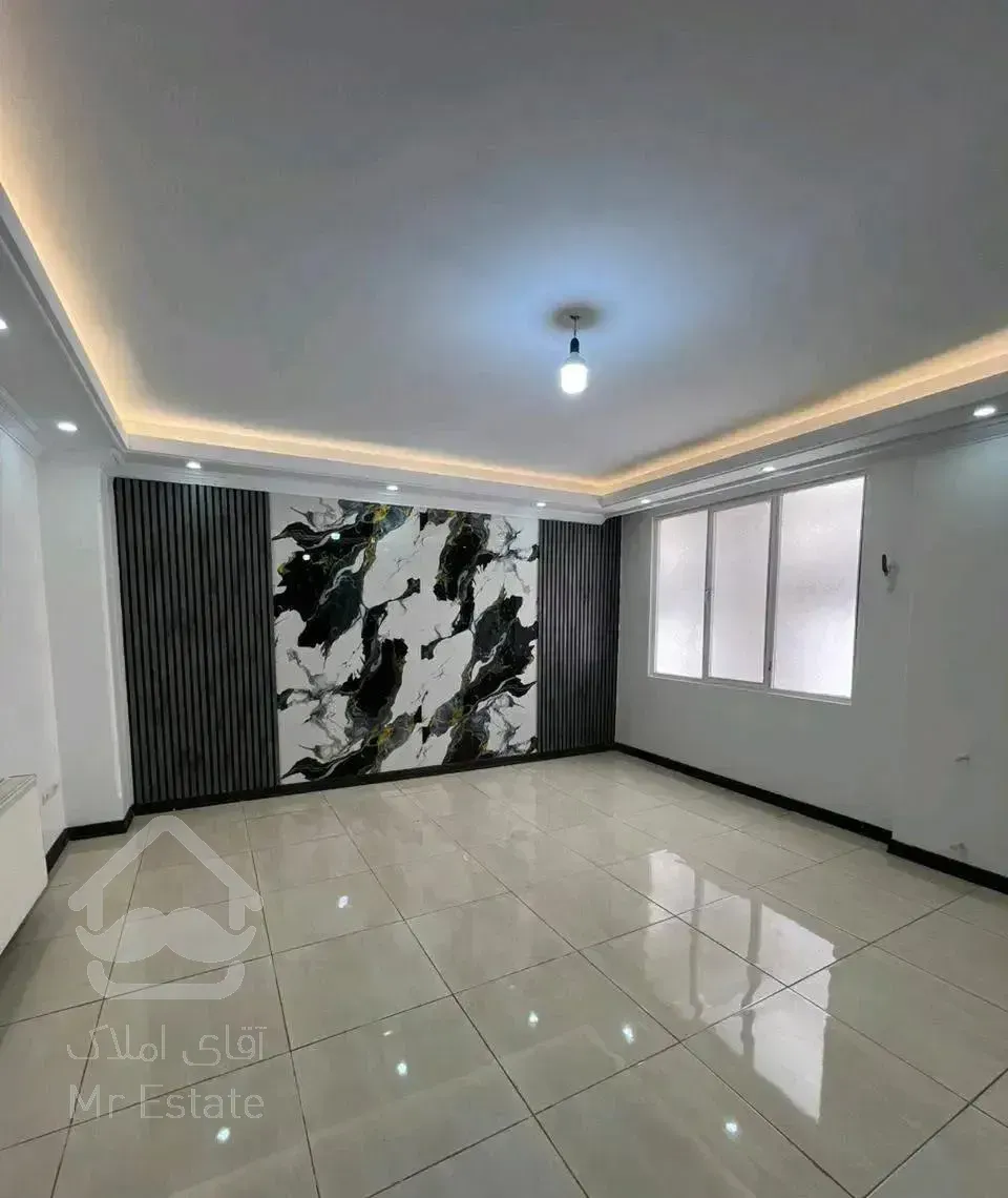 ۶۴متری / قدرالسهم دار / کم واحد/ پارکینگ /سنددار