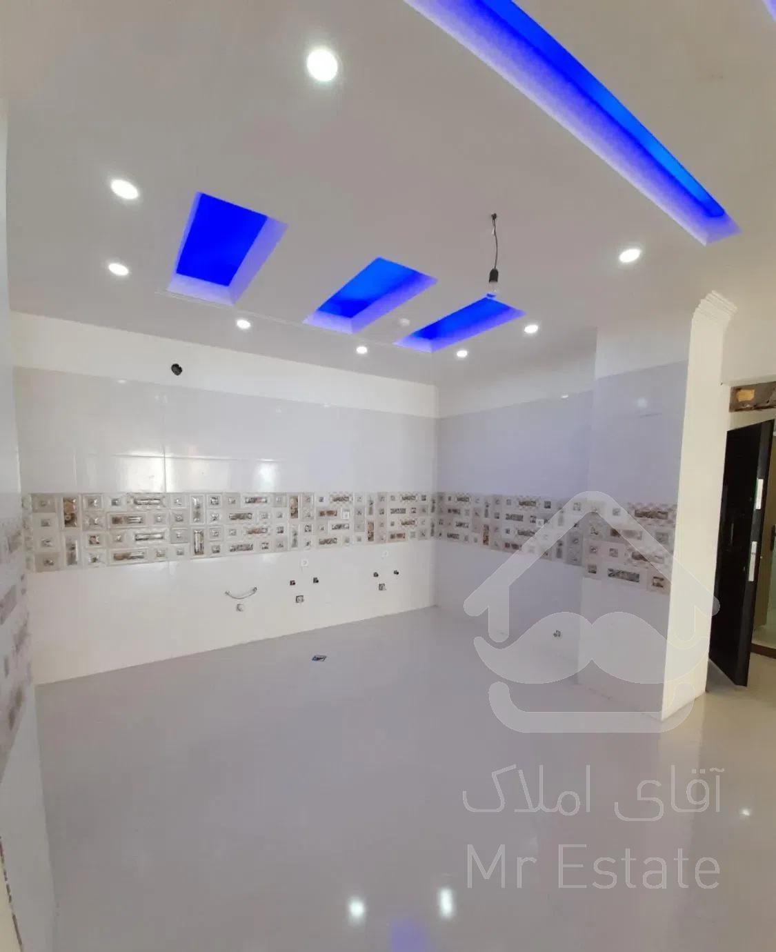 آپارتمان ۱۶۸ متری رو به نما