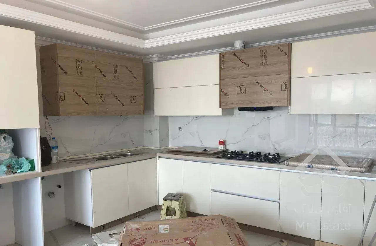 100 متر - خ وزراء رهن کامل