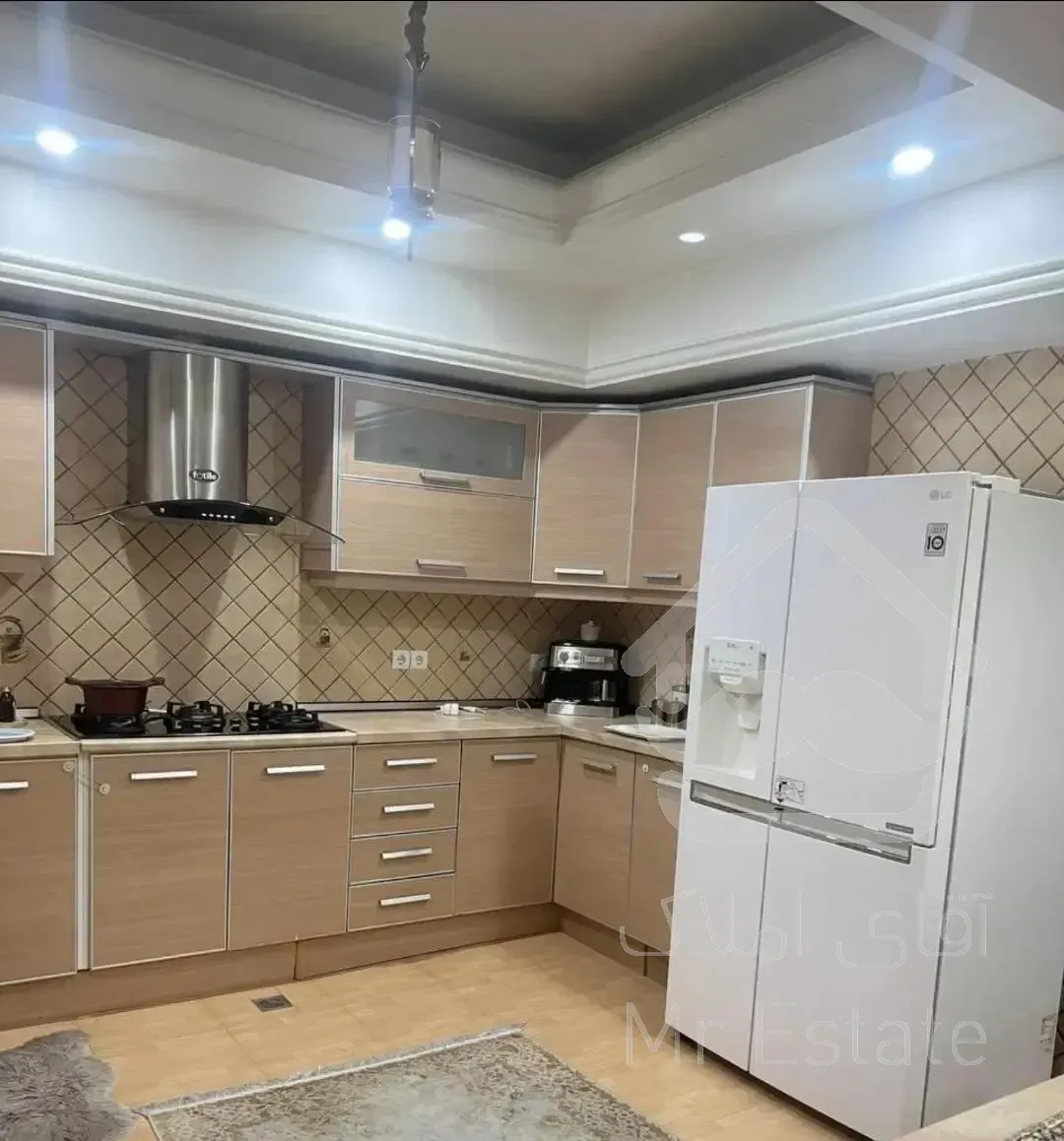 ۱۱۸متر/۲خواب/فول امکانات/بلوار فردوس شرق