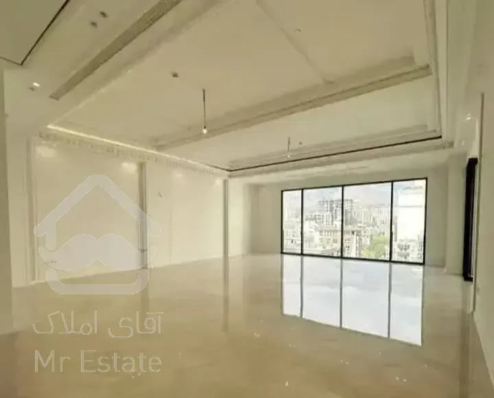 نیاوران ۲۱۰ متر کلید نخورده