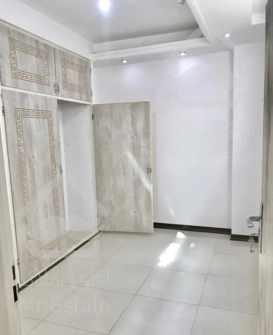 آپارتمان ۱۰۱ متری،فول ،نوساز کلید نخورده،سند آماده