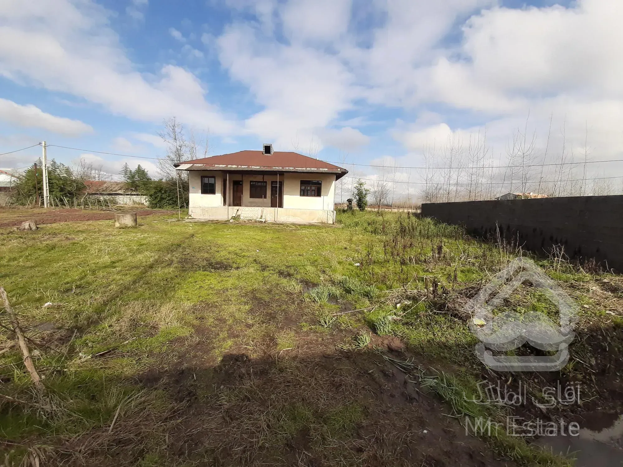 زمین به متراژ ۶۰۰ همراه با خانه کلنگی