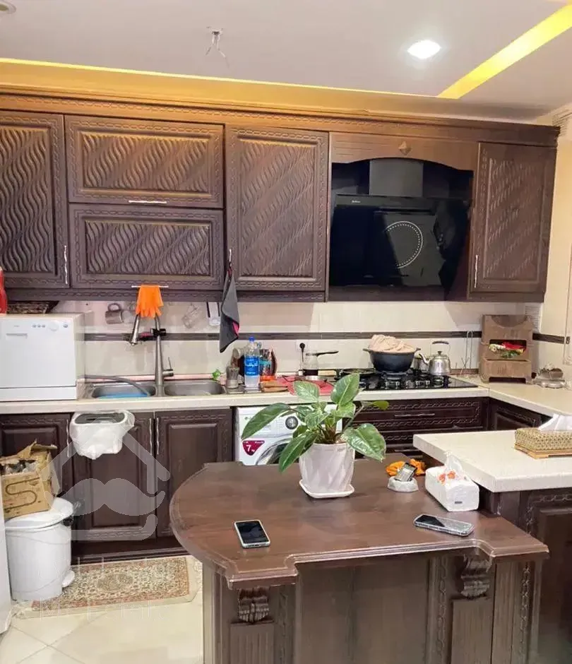 ۷۰ متری ۱۰ واحدی سالن پرده خور فردوس غرب