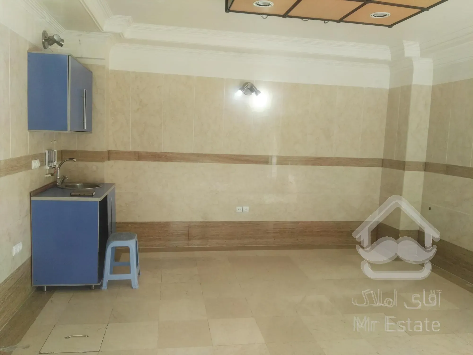 ۱۵ متر تجاری/صادقیه بر کاشانی/قابل معاوضه