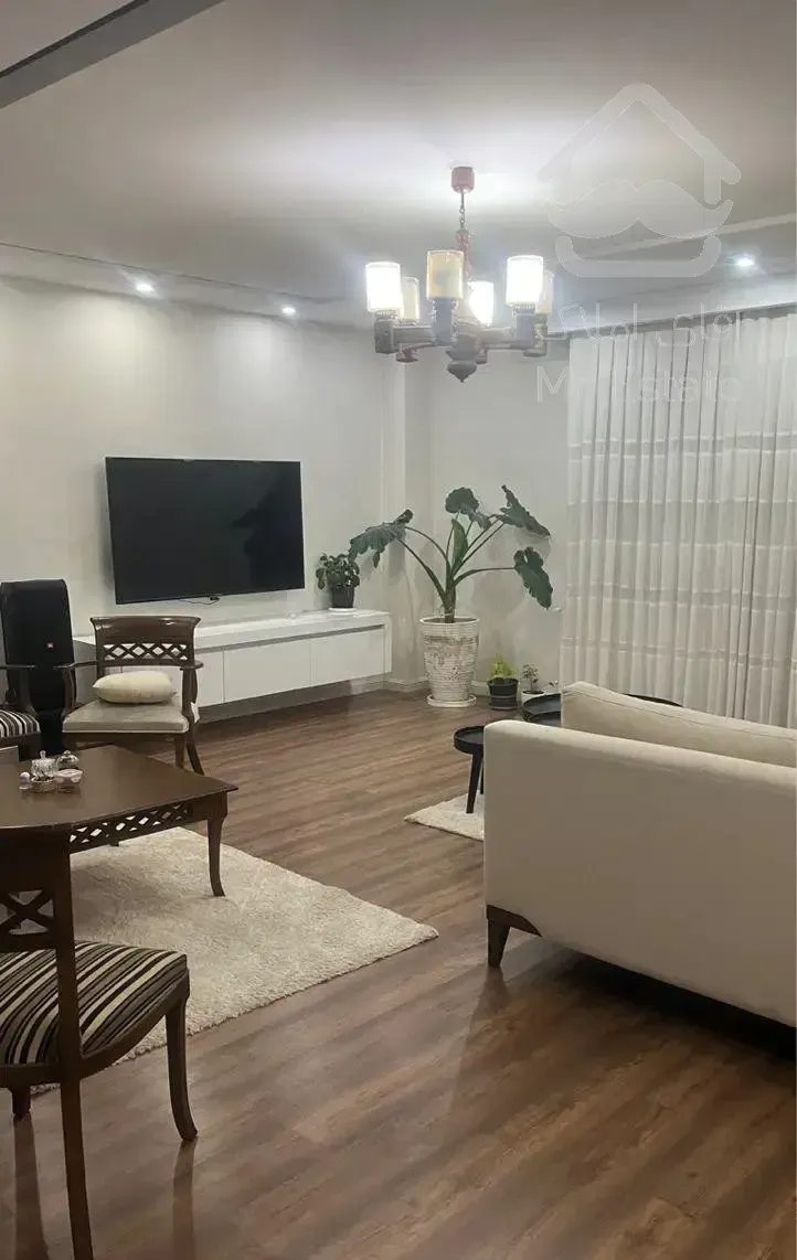 رهن آپارتمان ۱۰۰ متری ۲ خوابه در فاز ۸