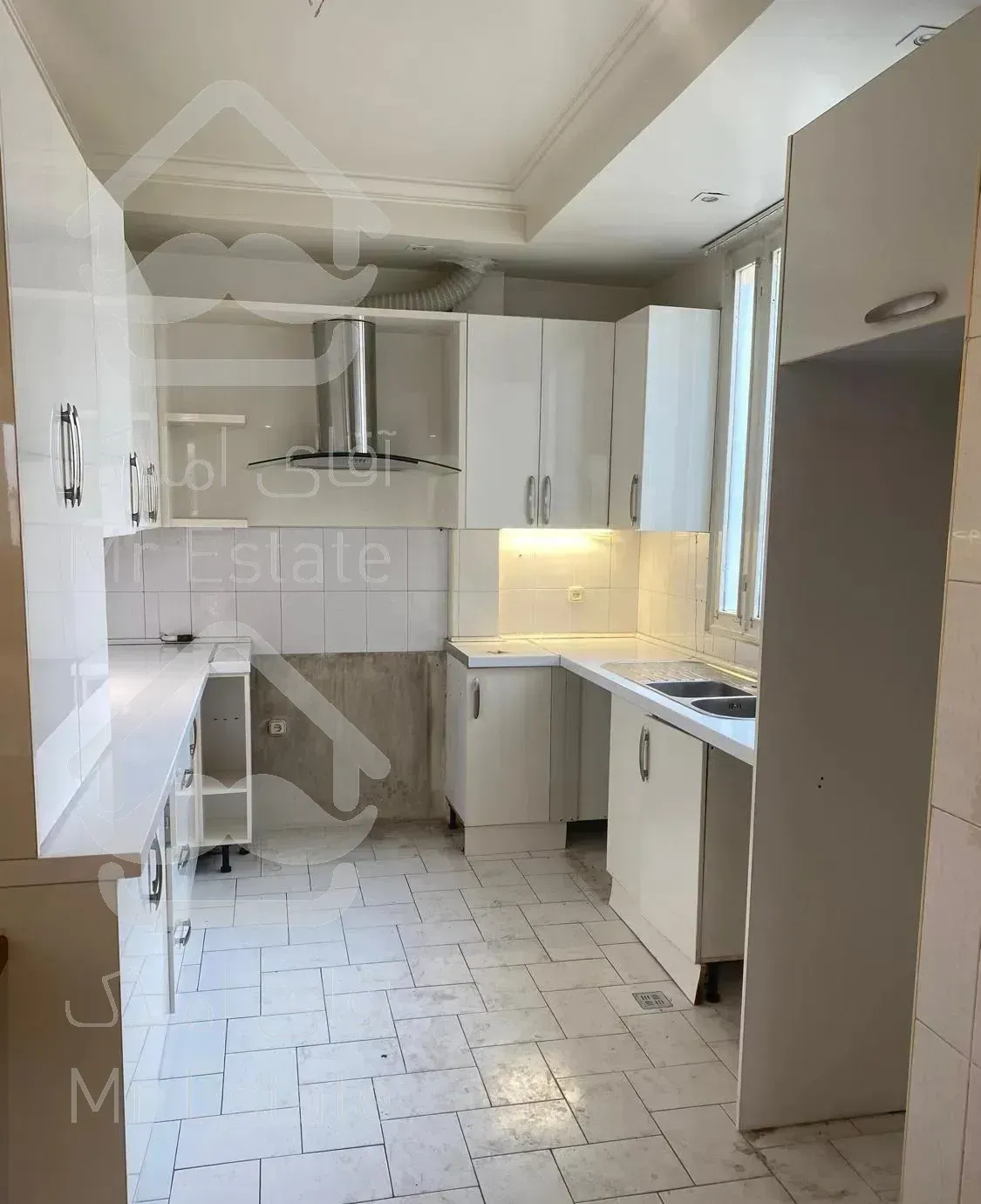 آپارتمان ۱۳۵ متر ۳ خواب ( اختیاریه )