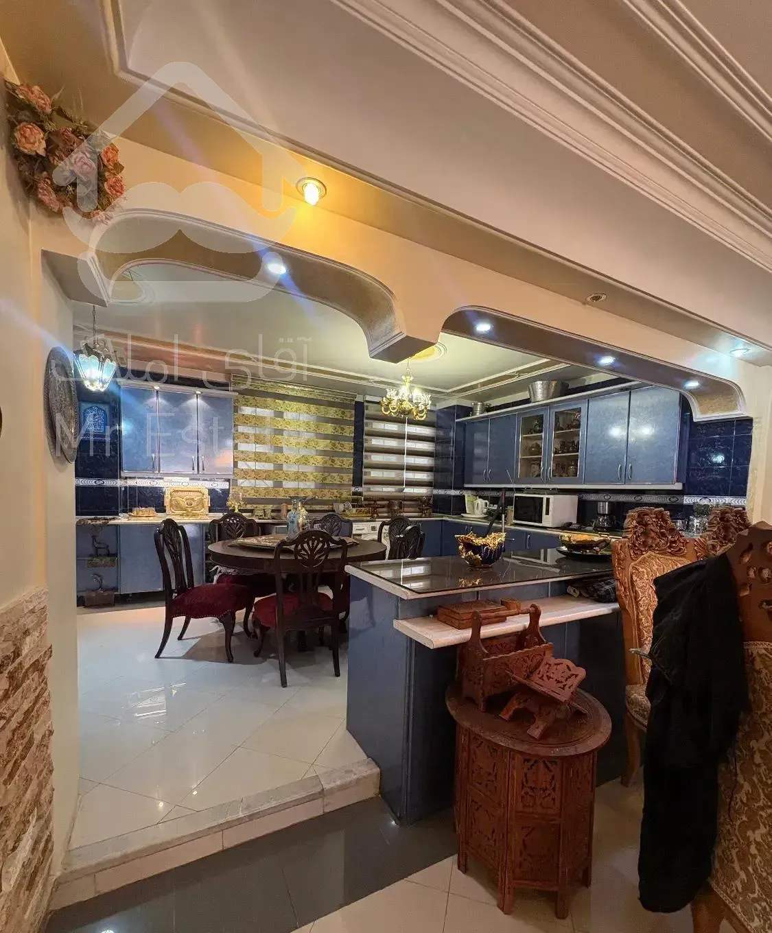 300متر /3 خواب /2پارکینگ سونا و جکوزی خیابان ایران