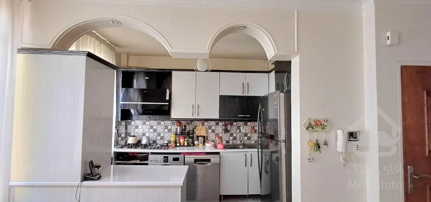 فروش آپارتمان ۶۸ متری ۲ خوابه طبقه ۲ در دبستان