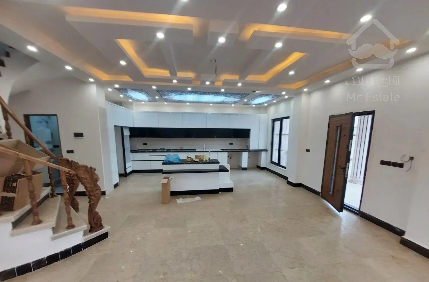 /ویلای سه خواب بااستخر نزدیک به شهر فول امکانات/