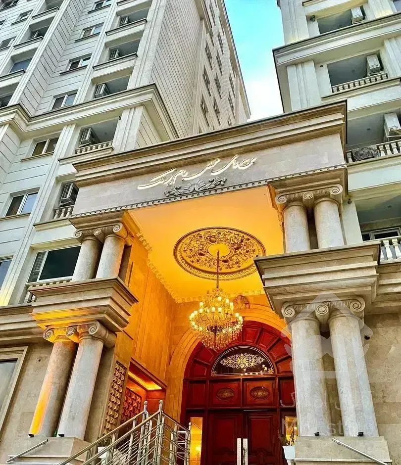 75متر بر فراز ابرها/در برج باغ مجلل بام پونک