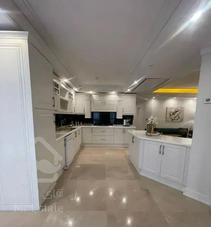 ۲۰۰ متر کامرانیه ( سرشار از انرژی مثبت)