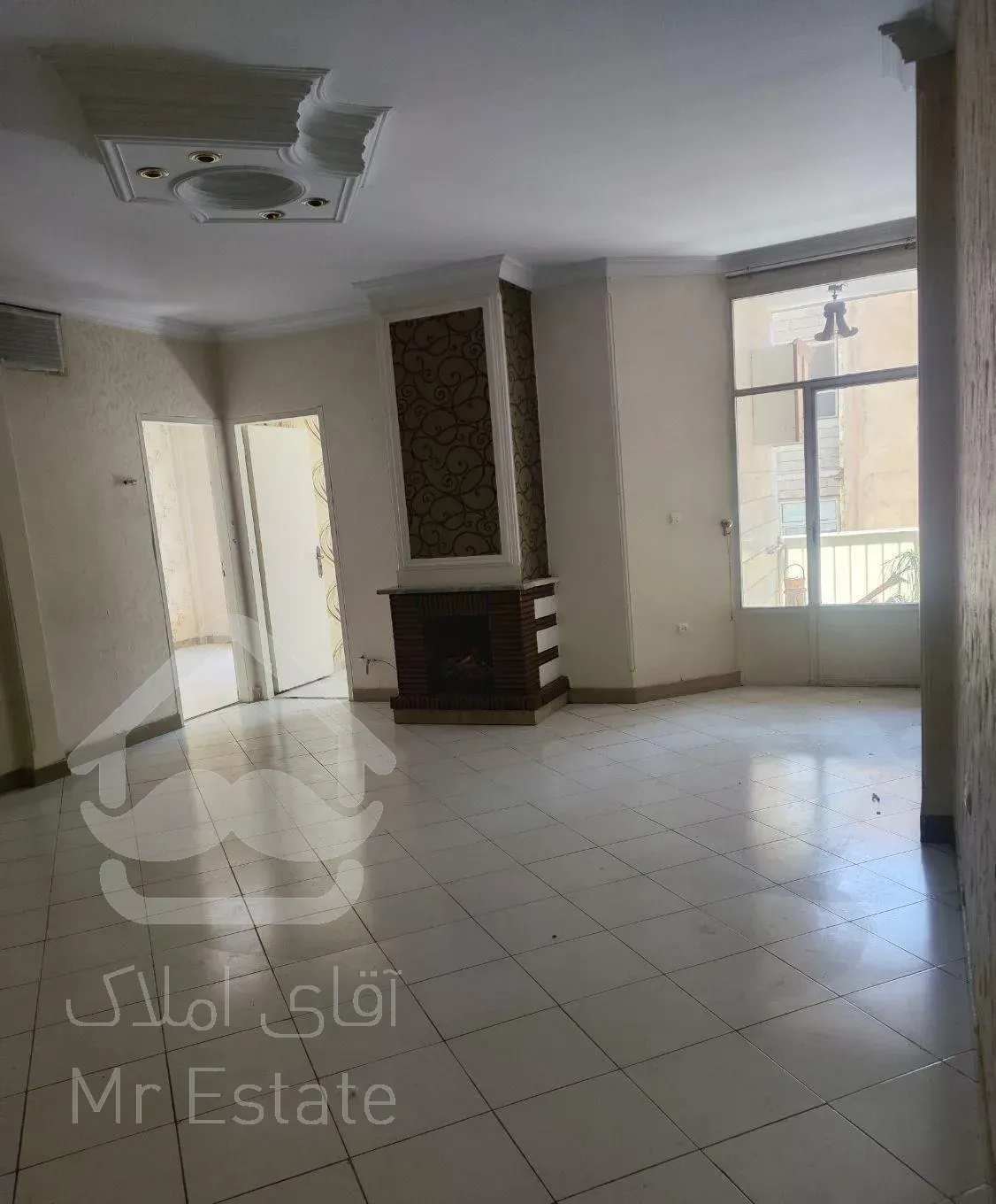 ۸۲ متری ۲ خوابه طبقه ۳ در مدائن میدان ۱۷