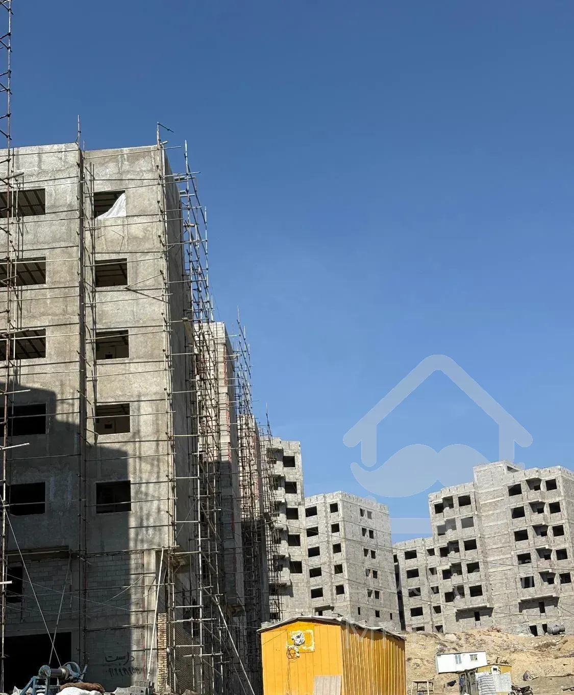 فروش ۱۰۰ متر ۲ خواب ( فرصتی برای خانه دار شدن)