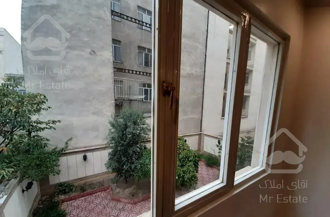 آپارتمان ۱۸۶ متر بهمراه سوئیت ۳۴ متری