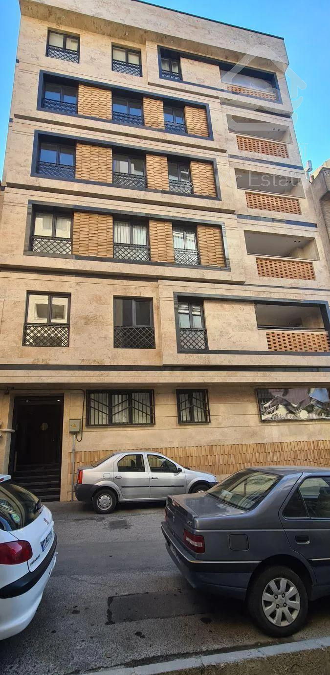 آپارتمان ۱۲۰ متری نوساز