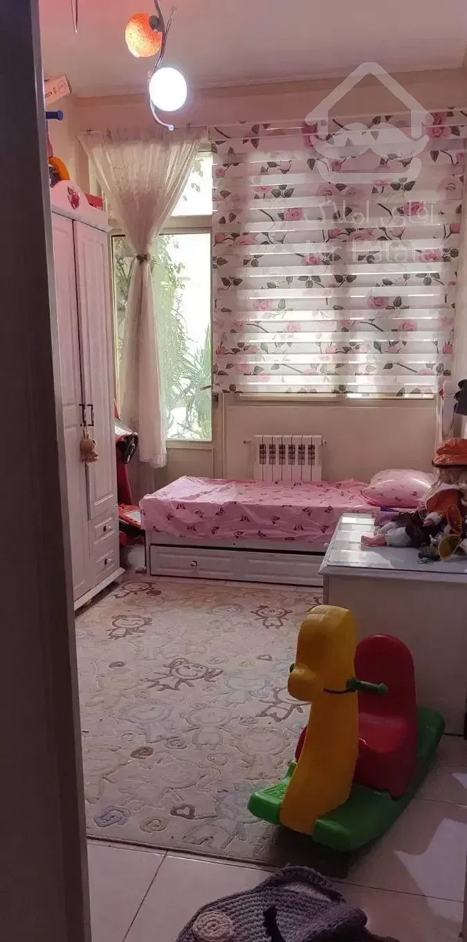 98 متری دو خواب زیر قیمت منطقه