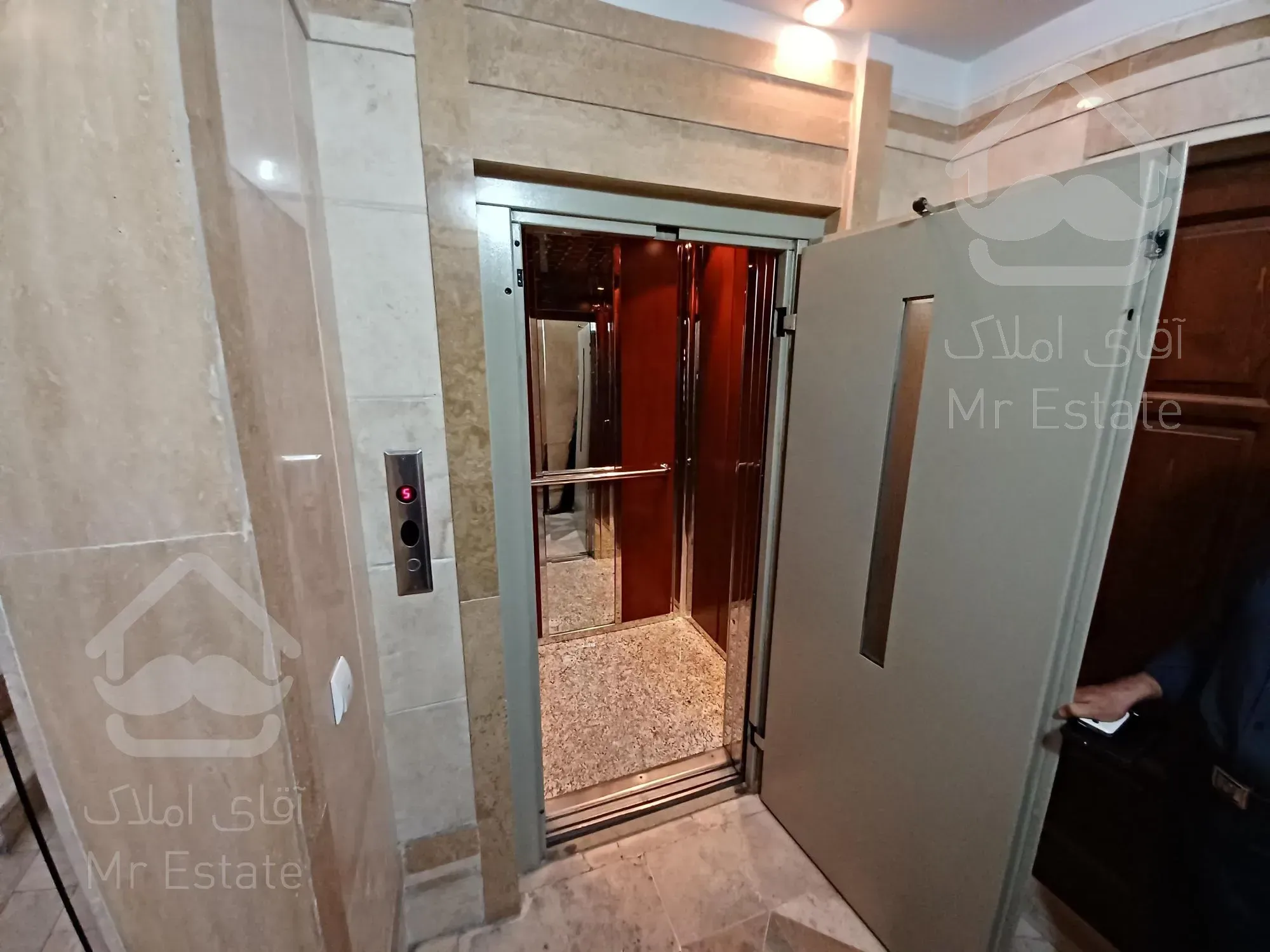 خرید آپارتمان موقعیت دو خوابه صادقیه