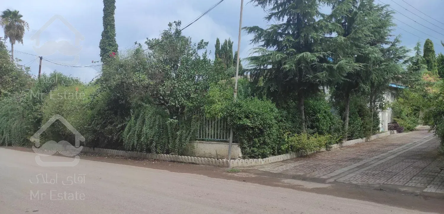 فروش و معاوضه ویلا دو نبش 640متر در بلوار معلم