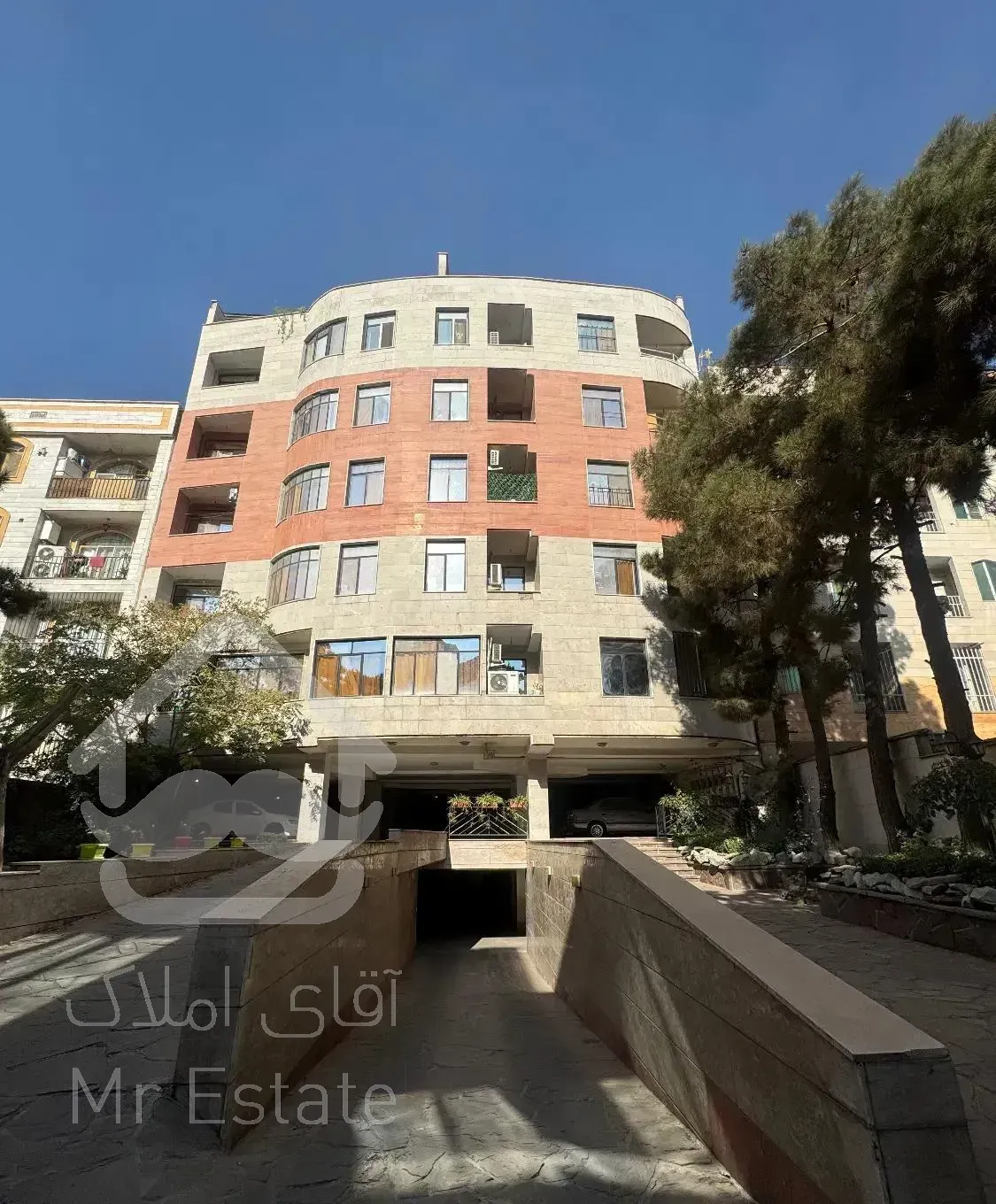 اجاره واحد 125 متری همراه 60 متر بالکن (185 متر)